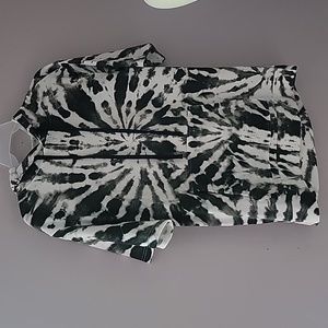 NWT - 4 Hooded T-shirts